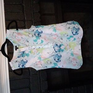 Talbots sleeveless floral tunic size 6, button down halfway
